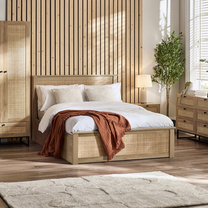 Philippa Bed Frame Kingsize Oak