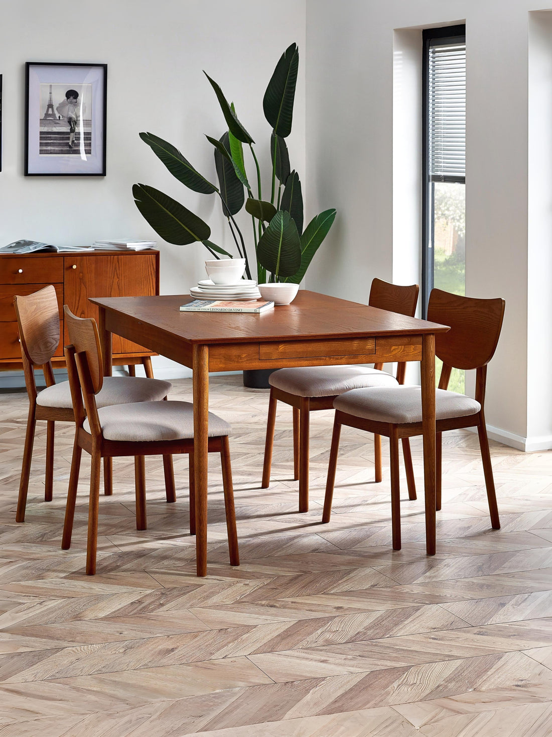 Dining Table Buying Guide: Shape, Size & Seating Explained