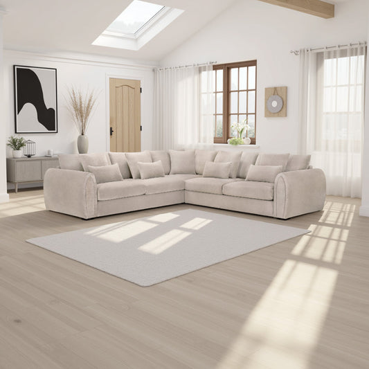 Autumn 2025 Sofa Trends UK: Curves, Comfort & Warm Colours