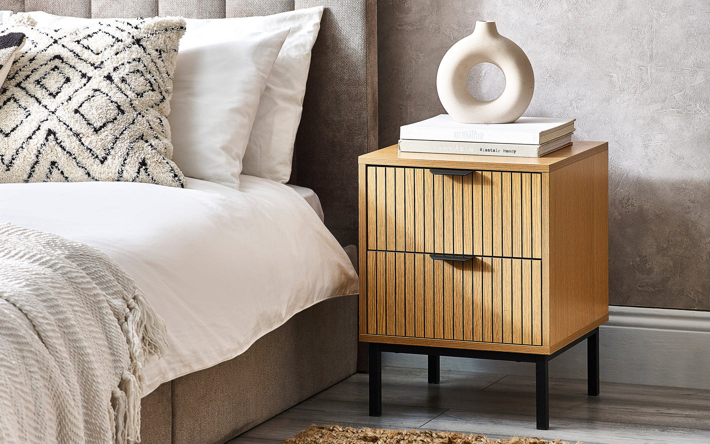 The Ultimate Guide to Side Tables: Style, Function & Home Décor Tips