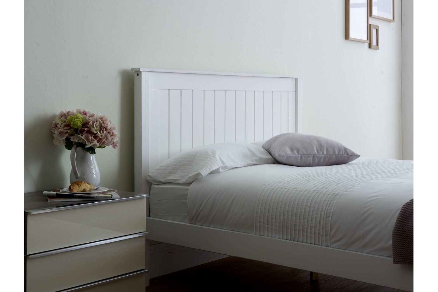 Taurus Bed Frame King White