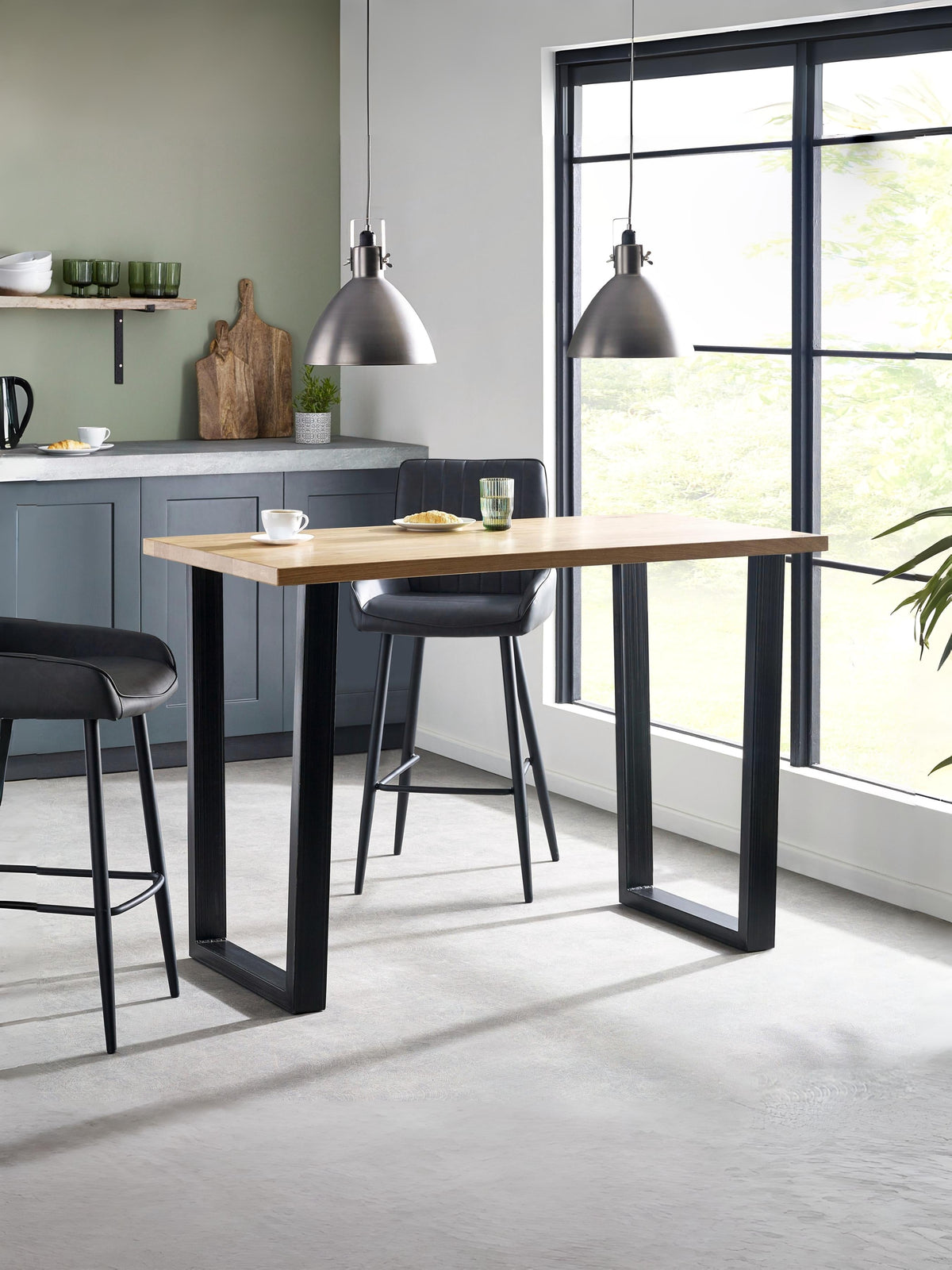 Britta Bar Table Oak&Metal