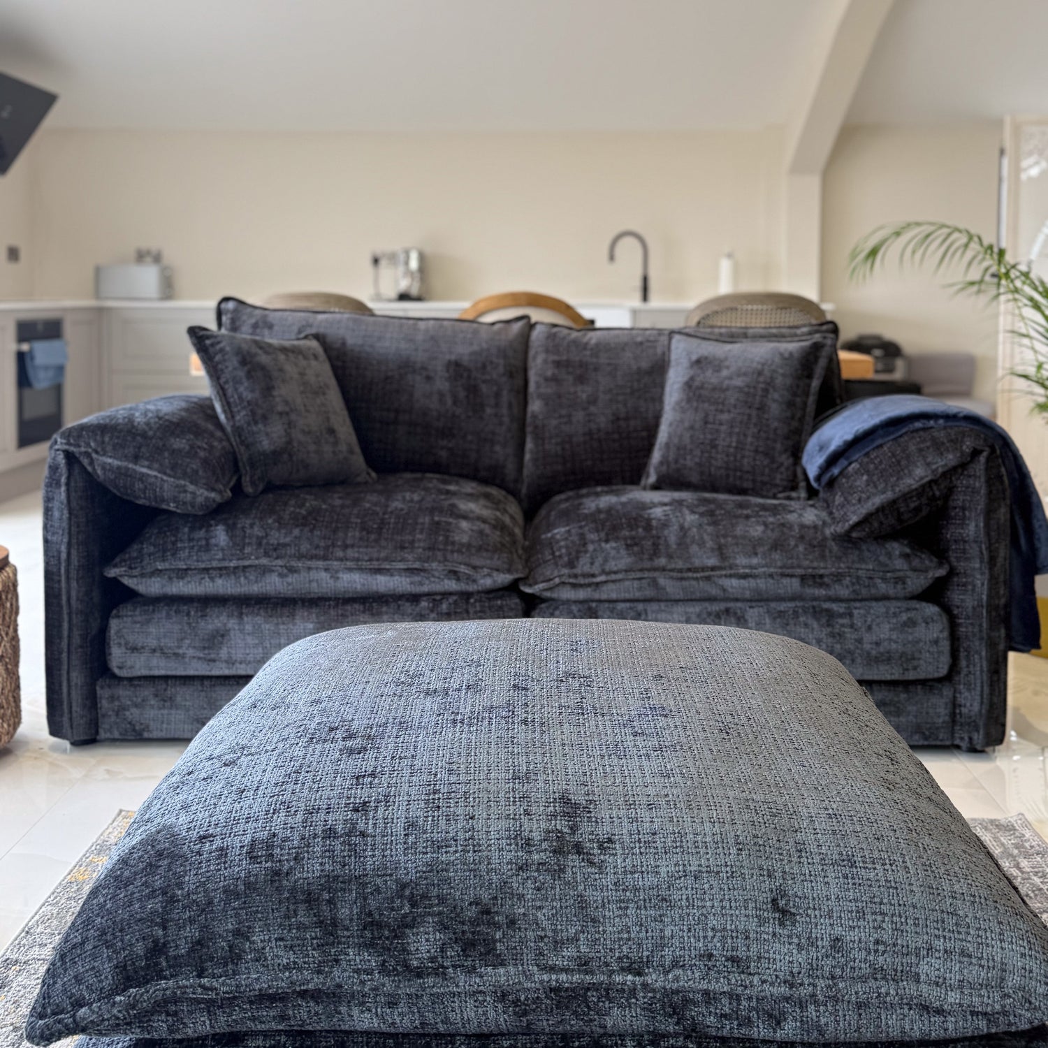Solaya Sofa Black 3 Seater