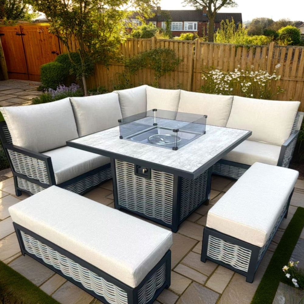 Chester Garden Set