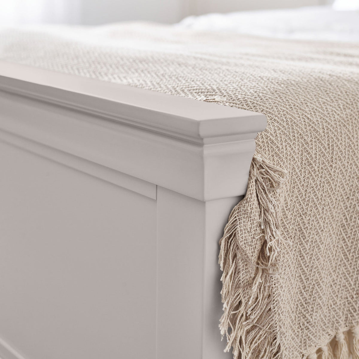 Clove Bed Frame Kingsize Light Grey