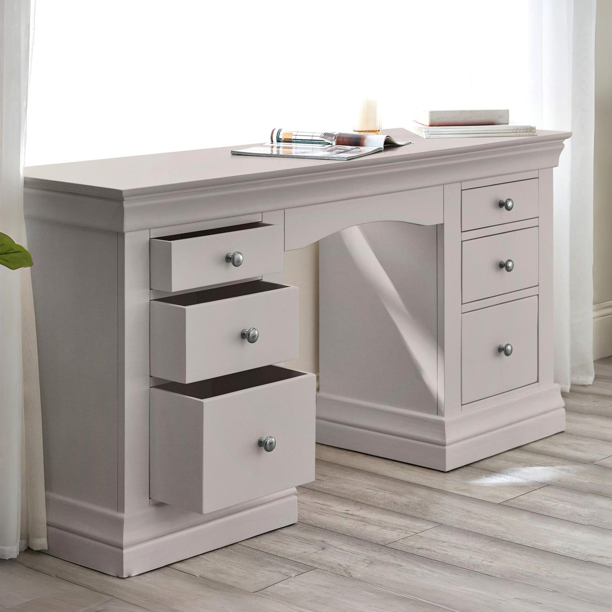 Clove Dressing Table Light Grey