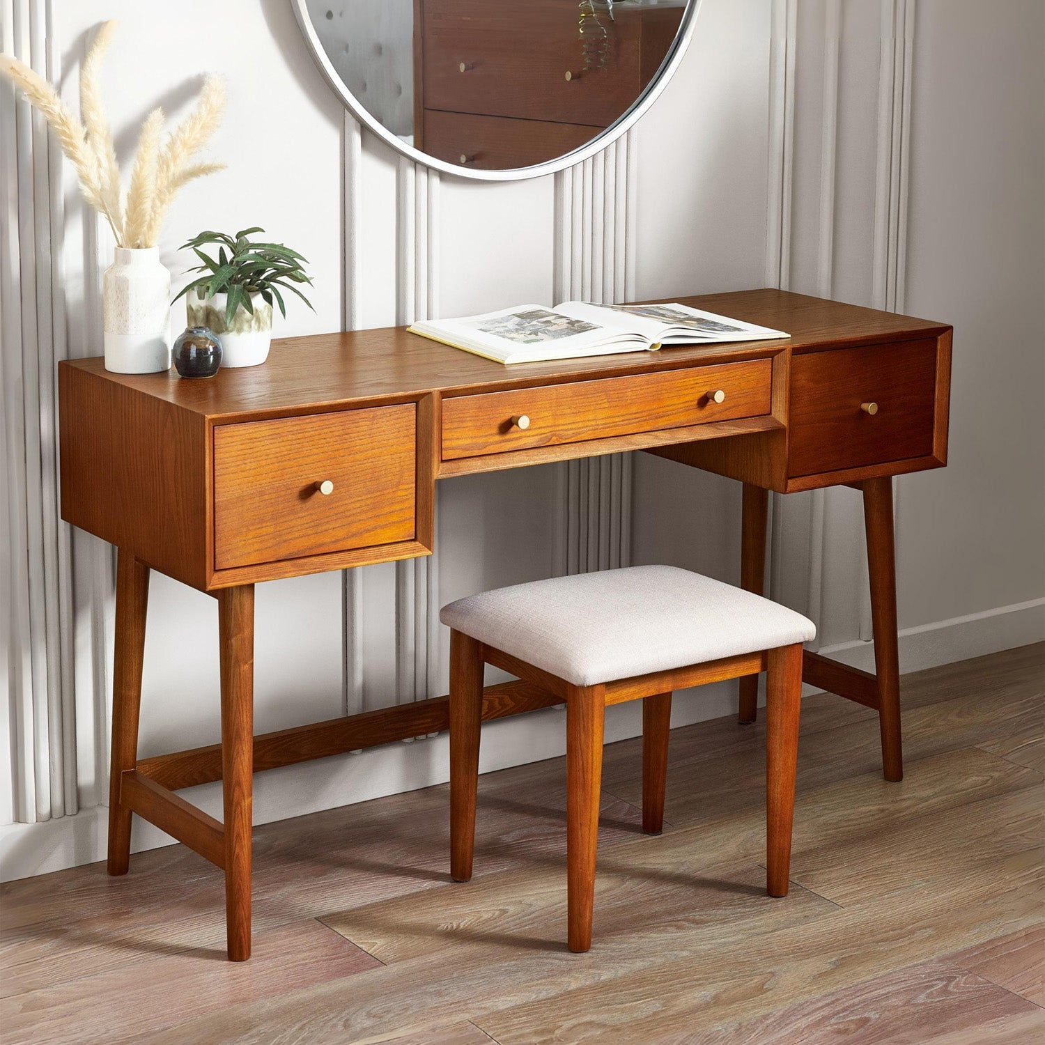 Leif Dressing Table And Stool Set Ash