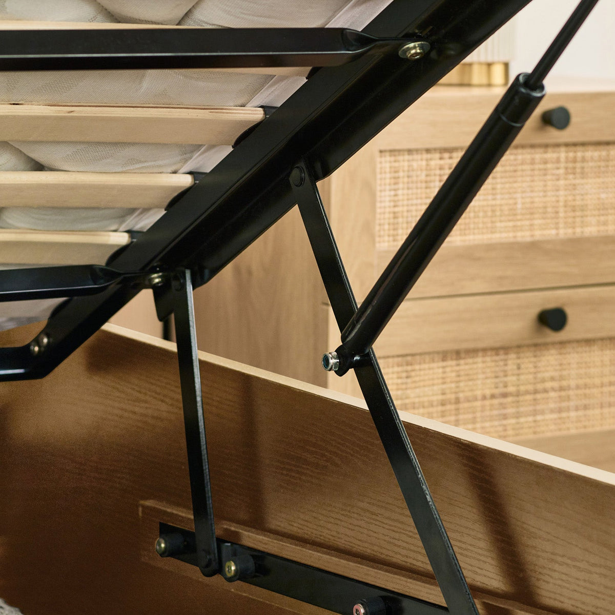 Philippa Bed Frame Kingsize Oak