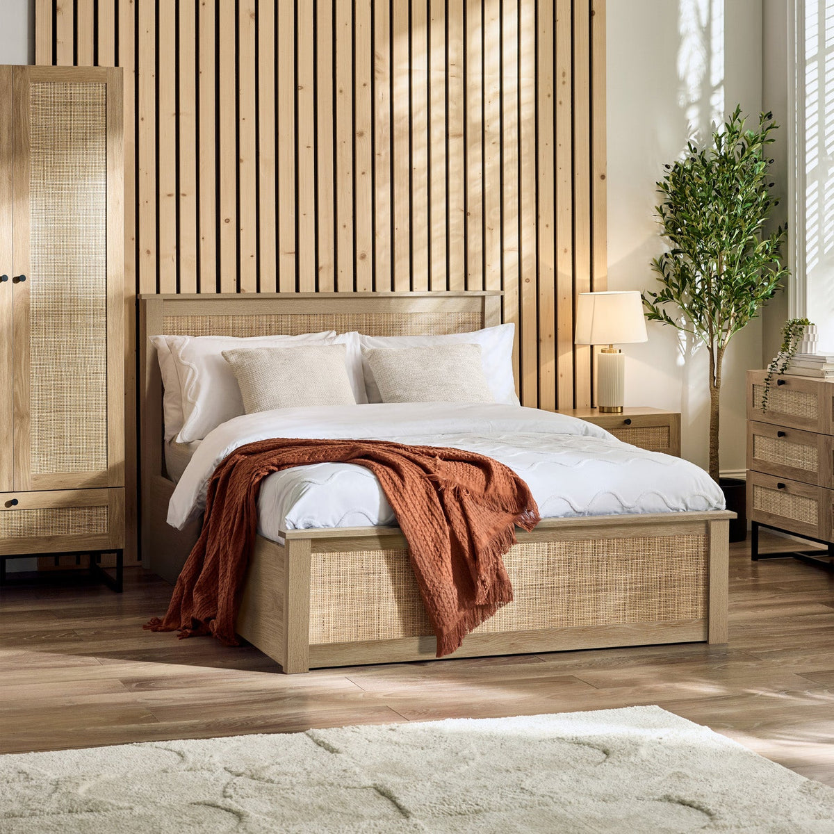 Philippa Bed Frame Kingsize Oak
