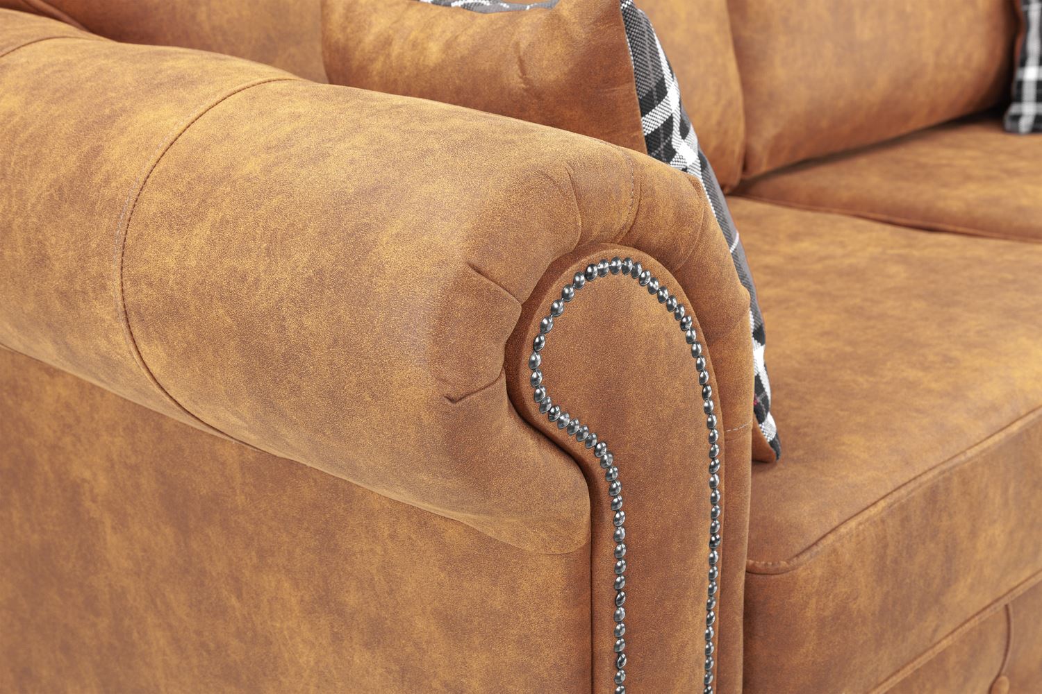 Oakland Sofa Tan Armchair