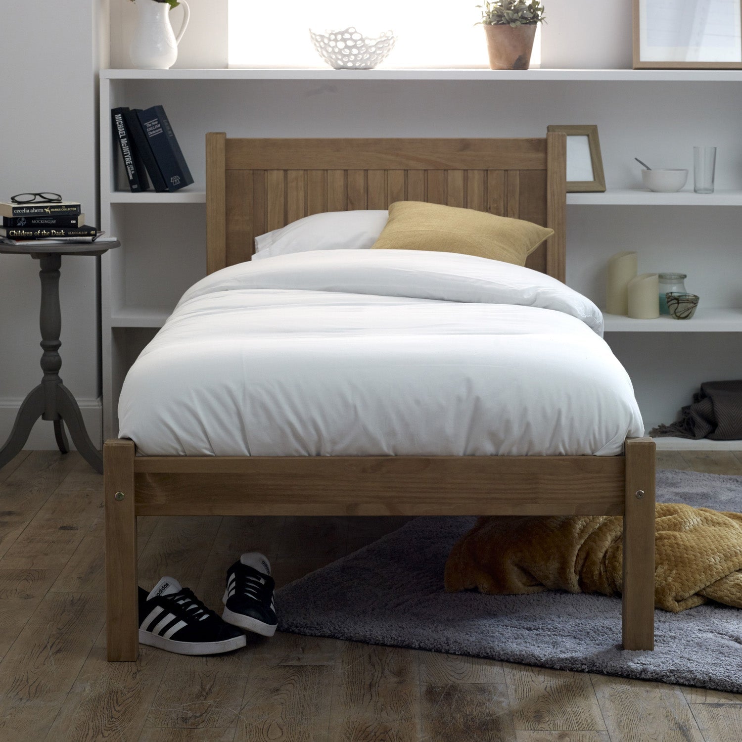 Capricorn Bed Frame King Pine