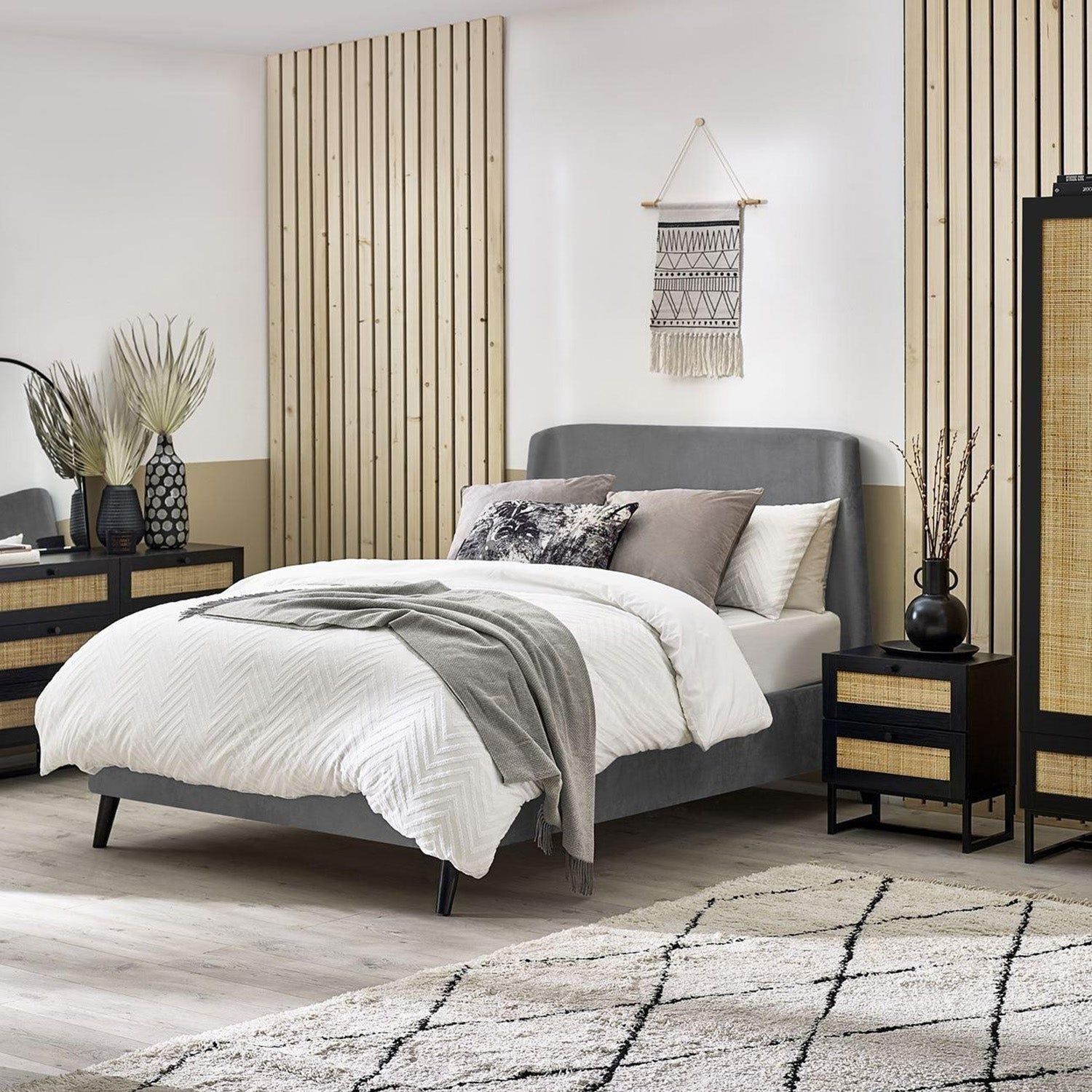 Philippa Chest Black 6 Drawer